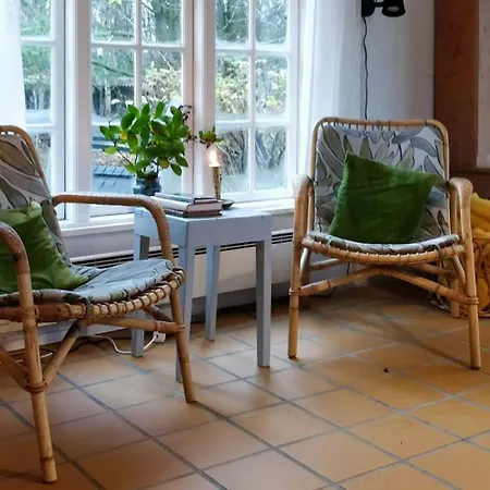 Charming Summer House From 1945 *